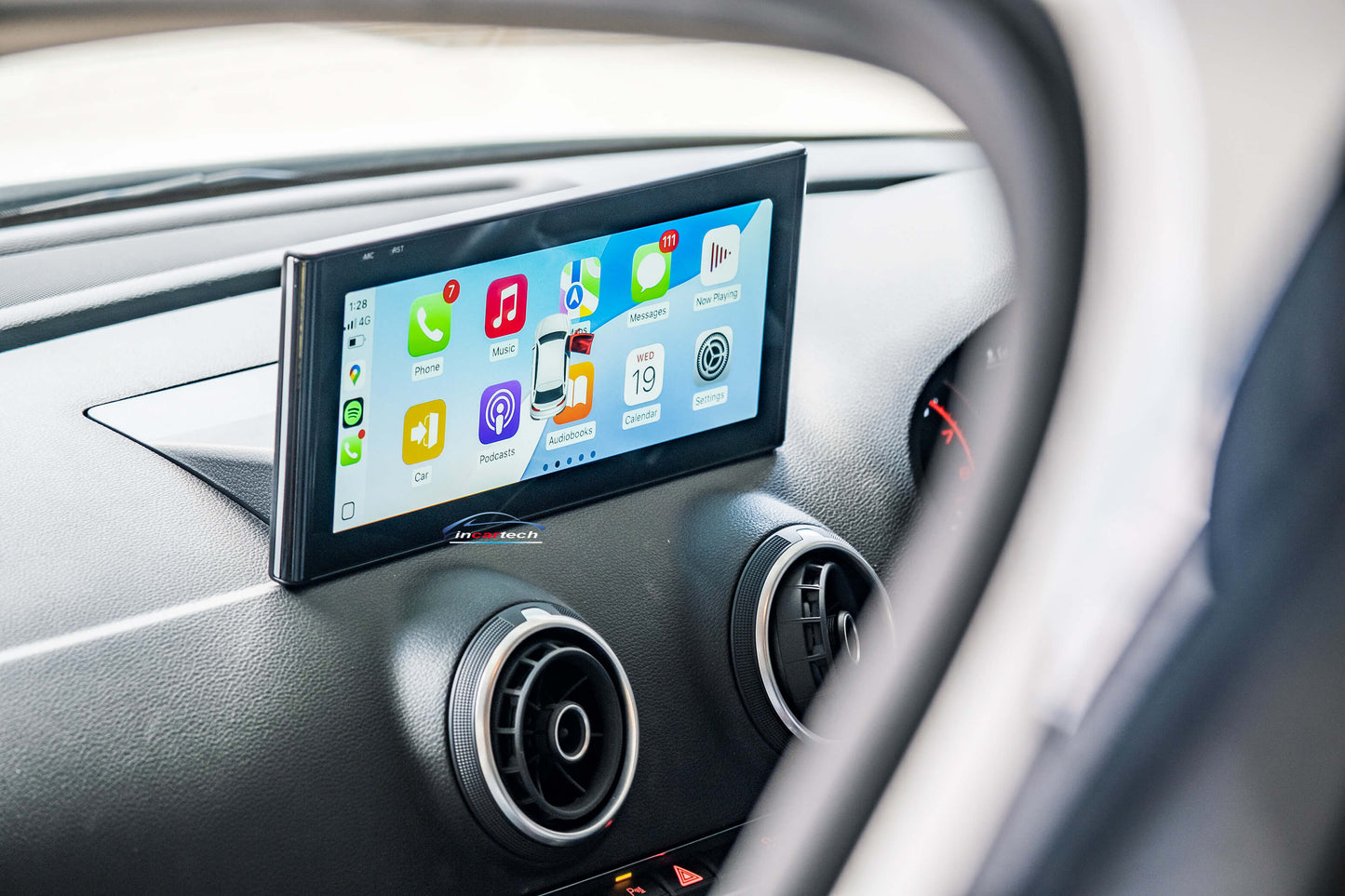 Audi Q3/RSQ3 8U 12-18 Touchscreen upgrade stereo wireless Carplay android auto