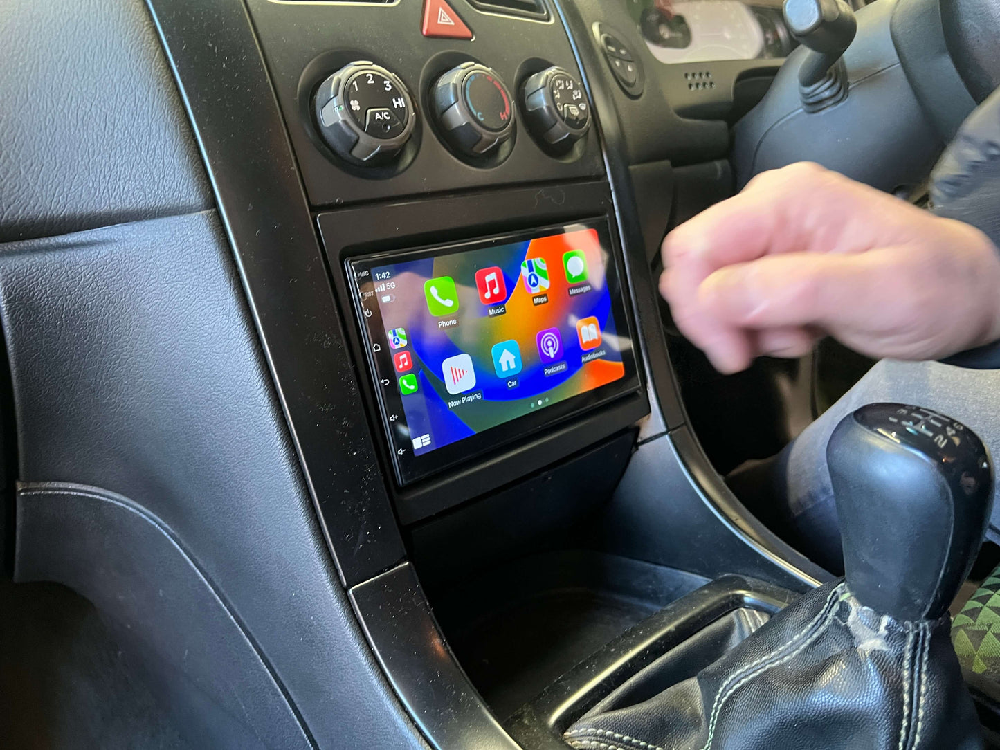 Holden Commodore VY VZ 03-07 GPS Bluetooth Apple CarPlay Android Auto Stereo Radio