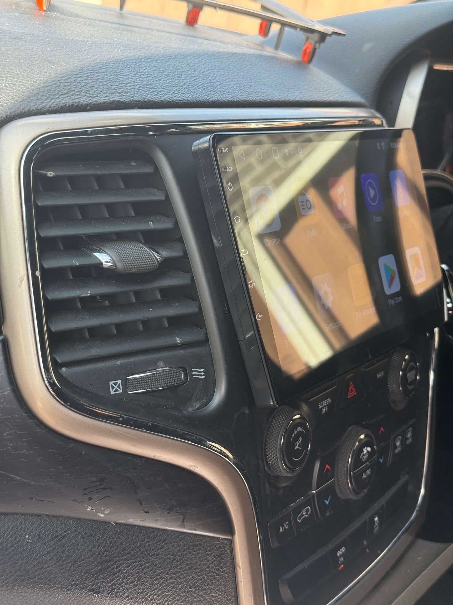 Jeep Grand Cherokee 2014-2018 10" Wireless Apple CarPlay Android Auto Radio upgrade