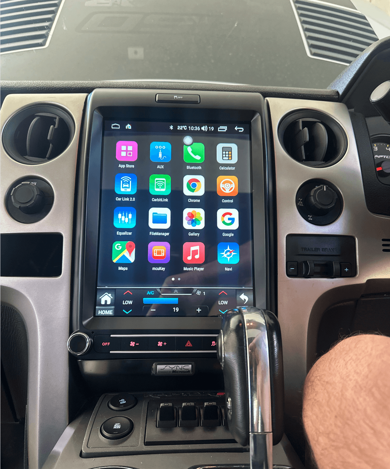 Ford F150 2009-2014 14.4 inch Wireless Apple CarPlay Android Auto GPS Bluetooth