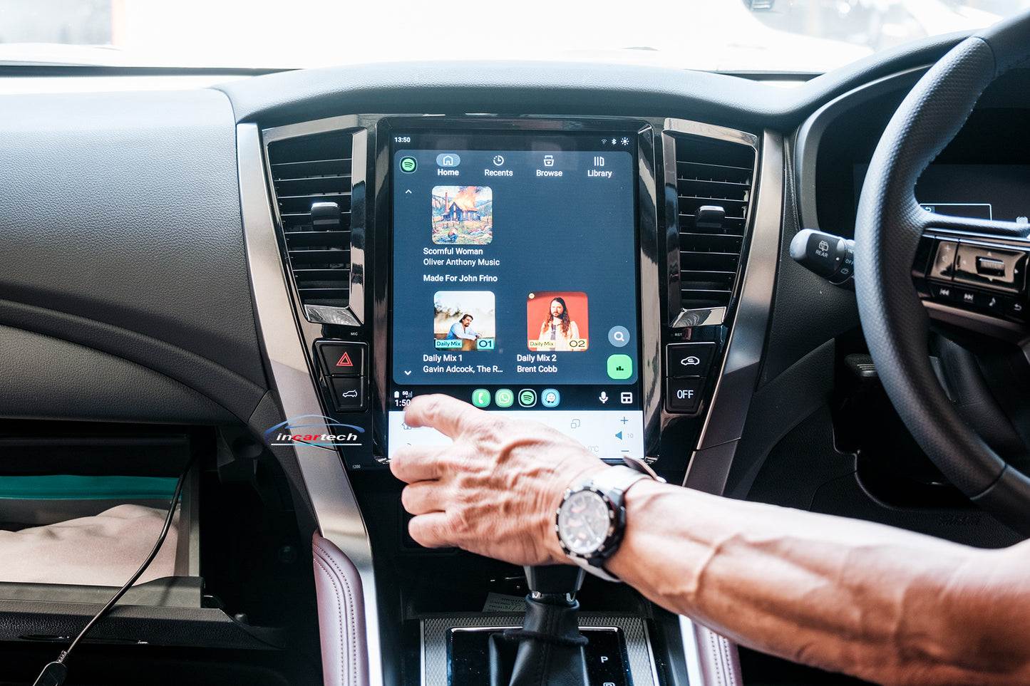 Mitsubishi Pajero Sport 2015-2025 12.1“ GPS Bluetooth Stereo Wireless Apple CarPlay Android Auto Headunit