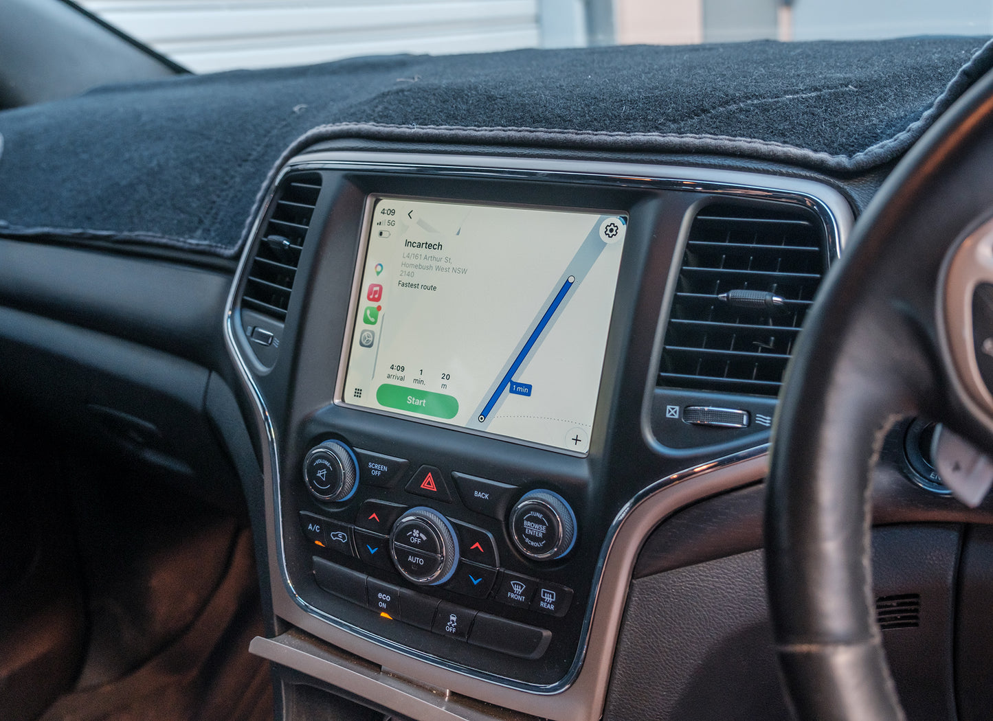 Jeep Grand Cherokee 2014-2021 8.4" Wireless Apple CarPlay Android Auto Radio upgrade