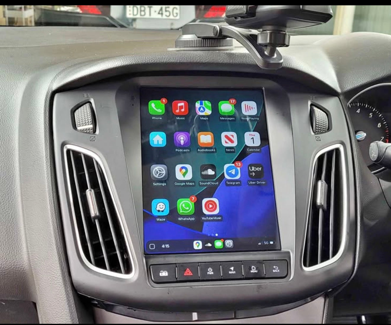 Ford Focus RS 12-18 9.7 inch Tesla style screen Wireless Apple CarPlay Android Auto GPS