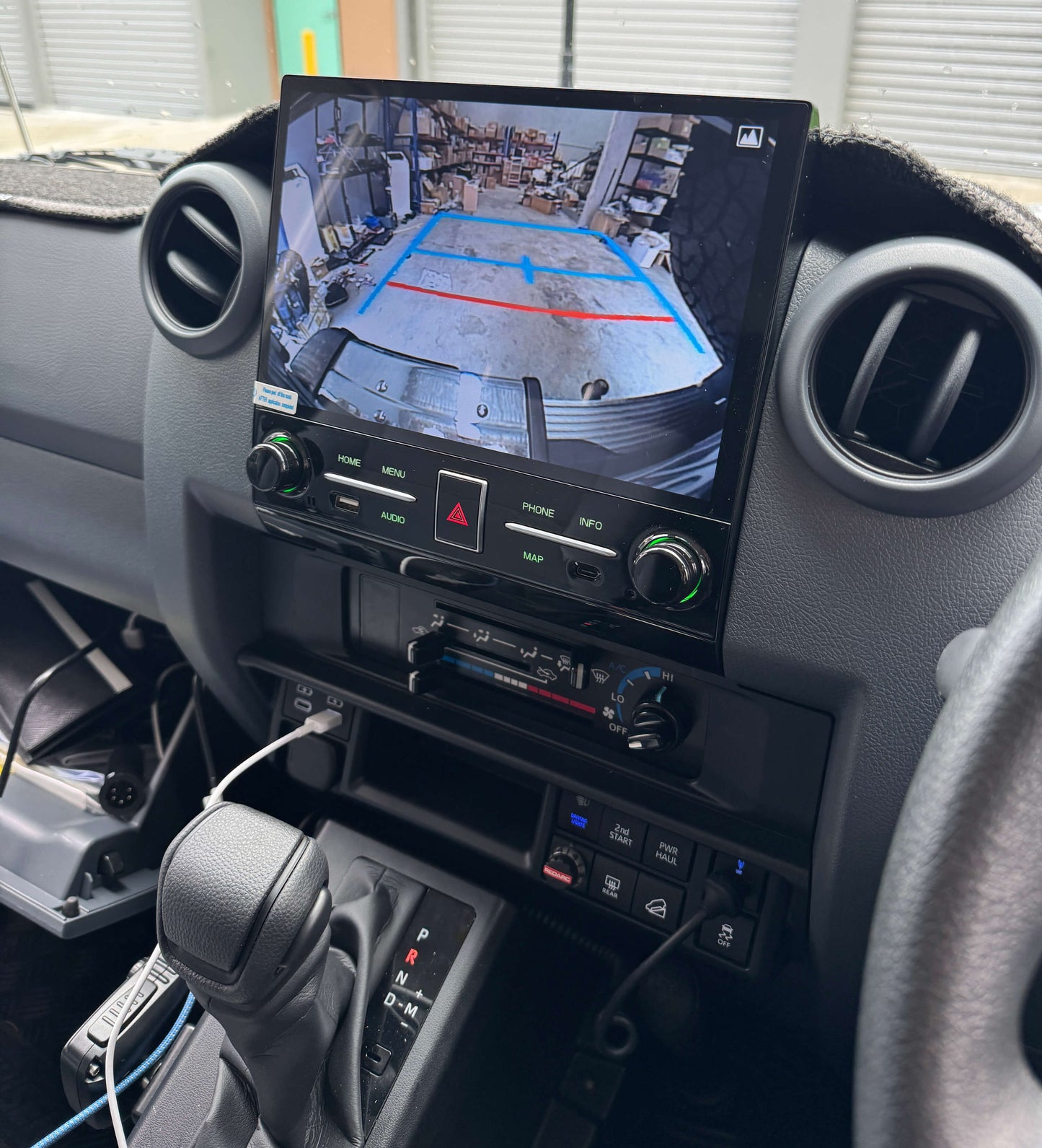 Toyota Landcruiser LC 70 76 78 79 Series 11.6" Tesla Style Screen GPS Wireless CarPlay Android auto