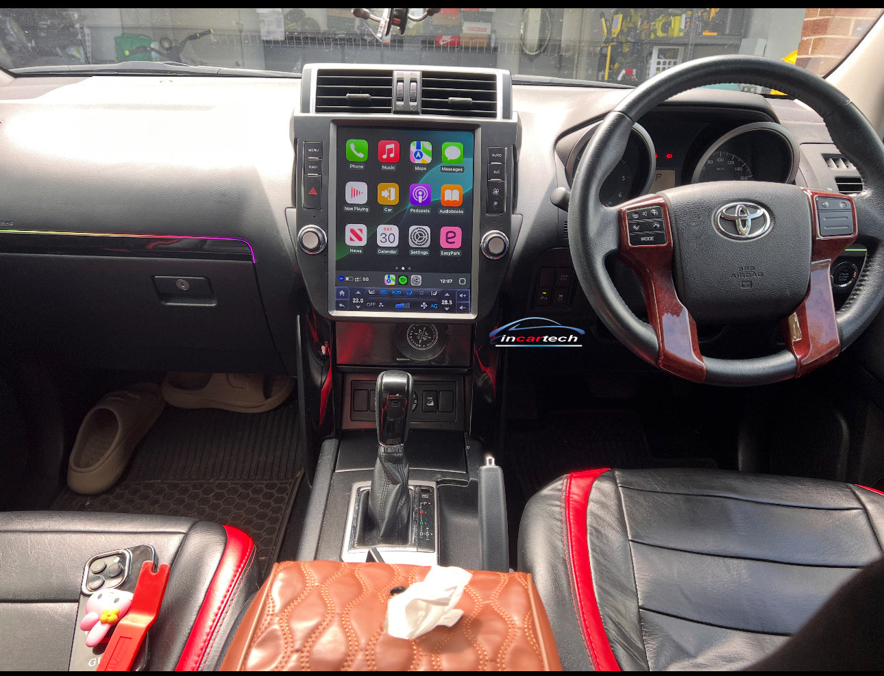 Toyota Prado 150 14-18 12.1" Vertical Screen GPS Wireless Apple CarPlay Android Auto Stereo