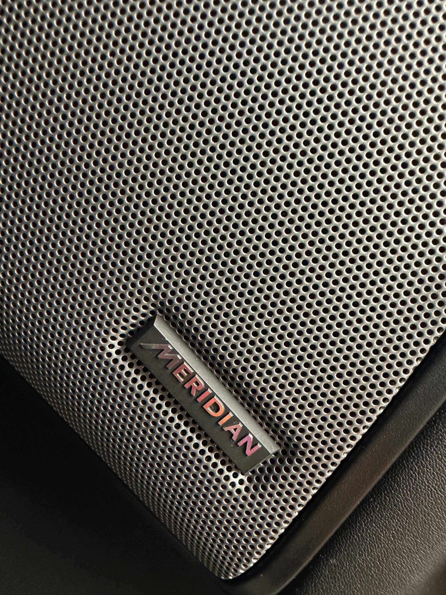 Land Rover Discovery 4 11-17 8” Bosch radio Add Wireless Carplay Android Auto Interface Retrofit