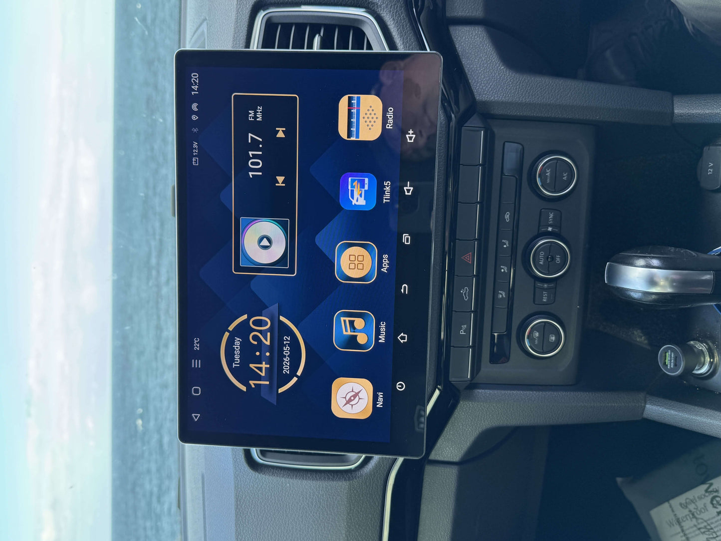 Volkswagen VW Amarok 2017-2022 13.3" stereo Wireless Apple CarPlay Android Auto 4x4
