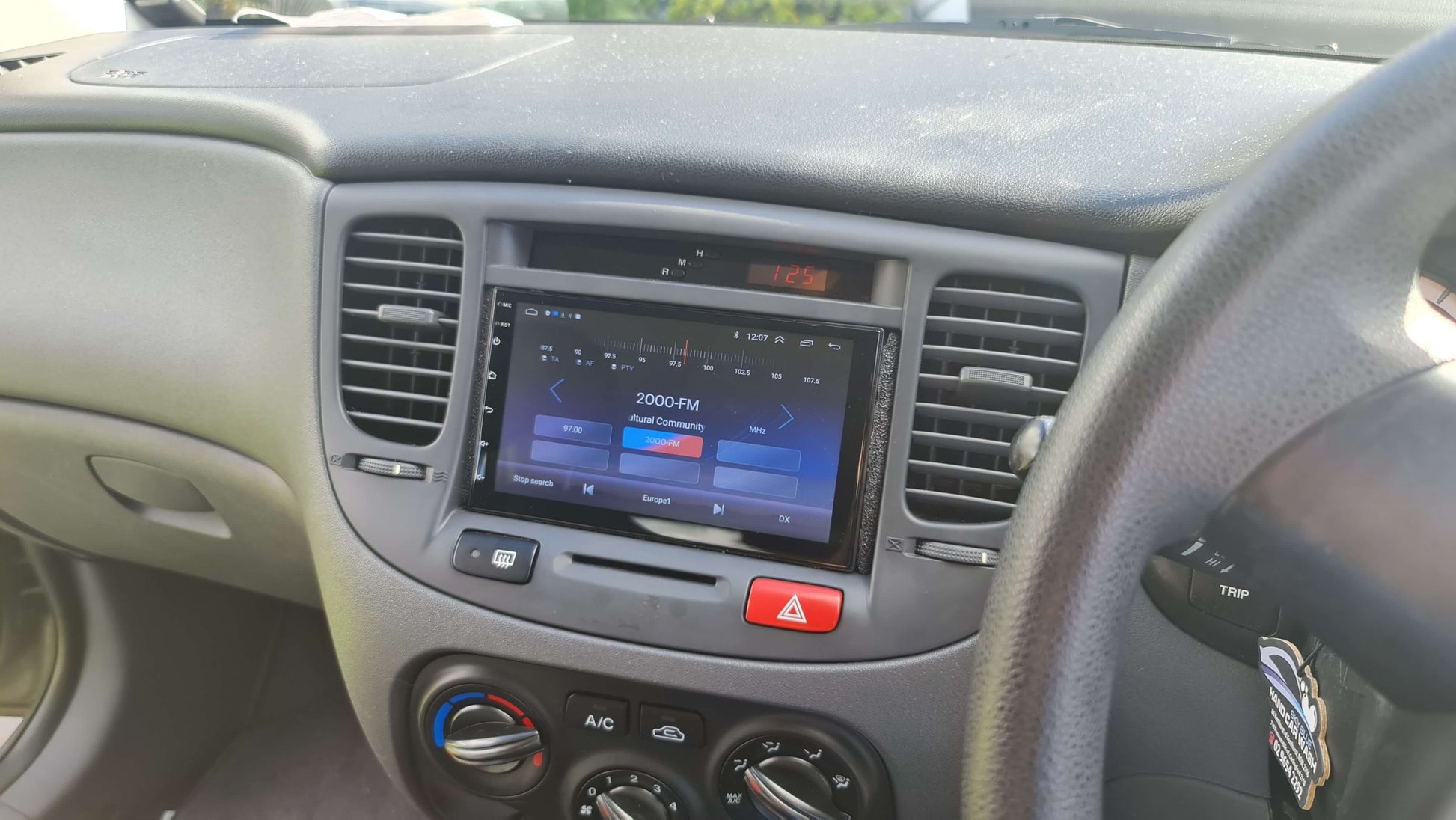 Kia Rio 2005-2011 Wireless Apple CarPlay Android Auto GPS Bluetooth Stereo Radio