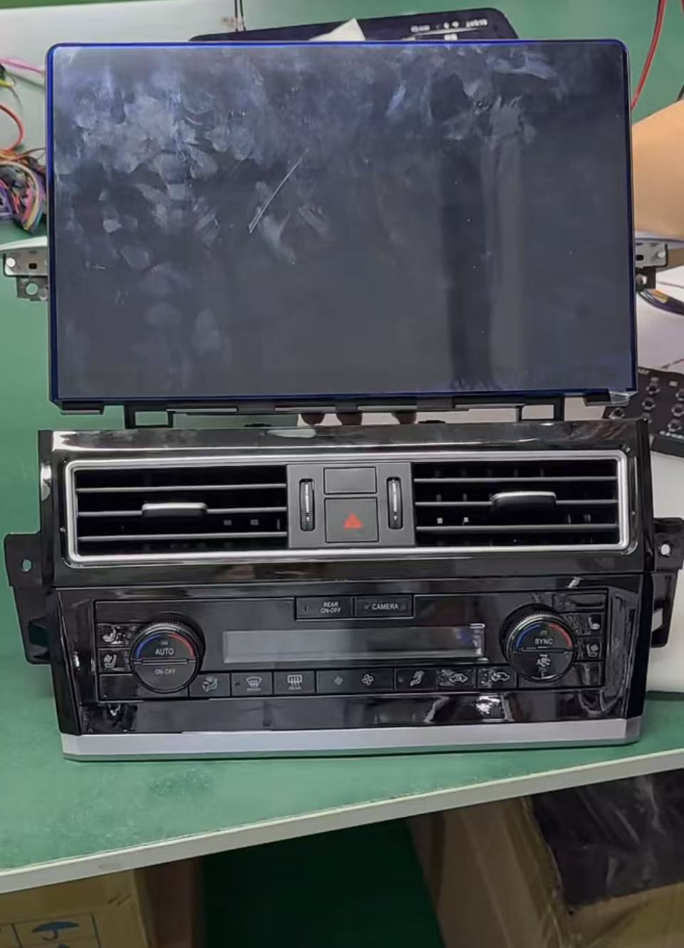 Nissan Patrol Y62 2013-2025 17" Infotainment stereo upgrade wireless CarPlay Android Auto