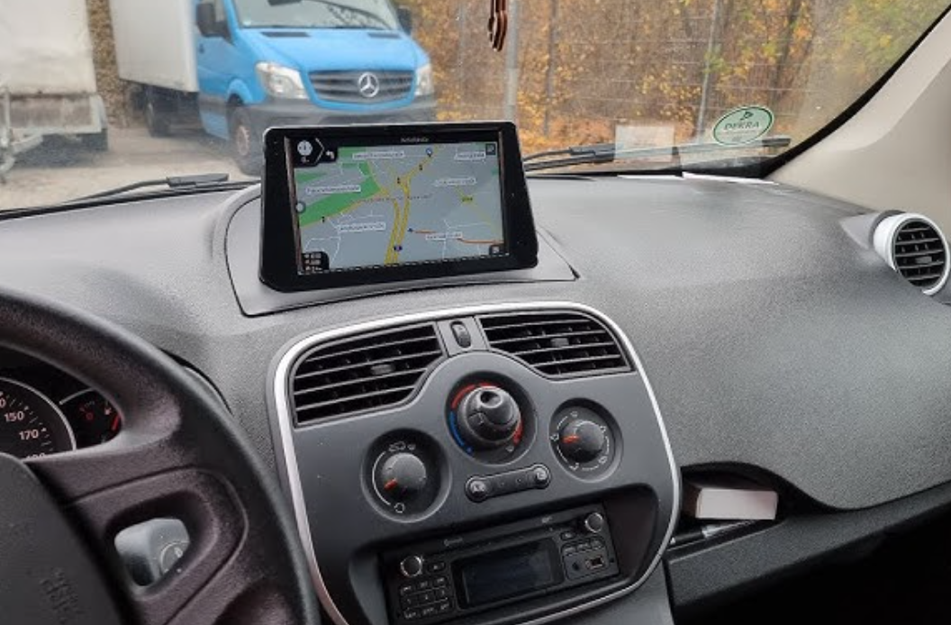 Renault Kangoo 2013-2022 Apple CarPlay / Android Auto 9" Stereo Upgrade 