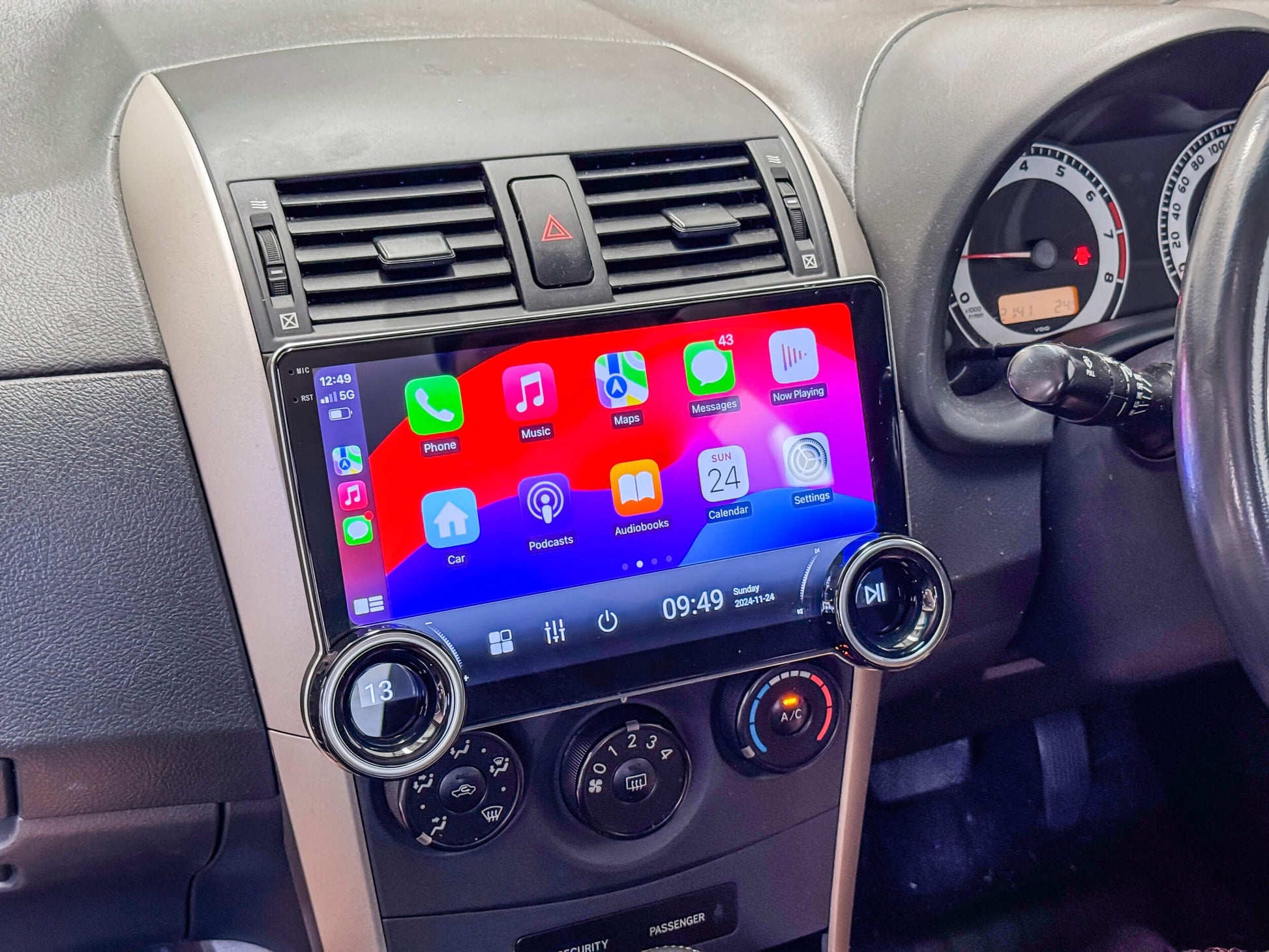 Toyota Corolla Sedan 2008-2012 GPS Bluetooth USB Apple CarPlay Android Auto double knob control  
