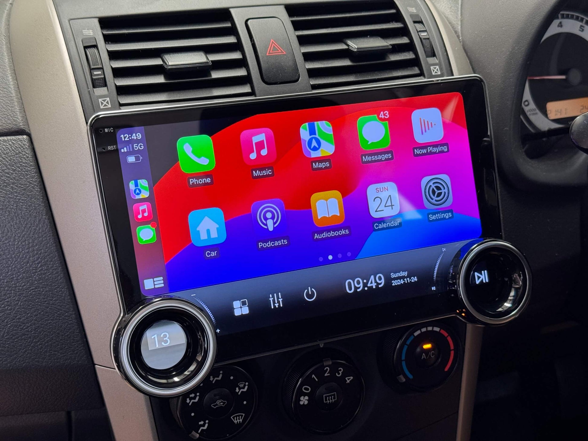 Toyota Corolla Sedan 2008-2012 GPS Bluetooth USB Apple CarPlay Android Auto double knob control  
