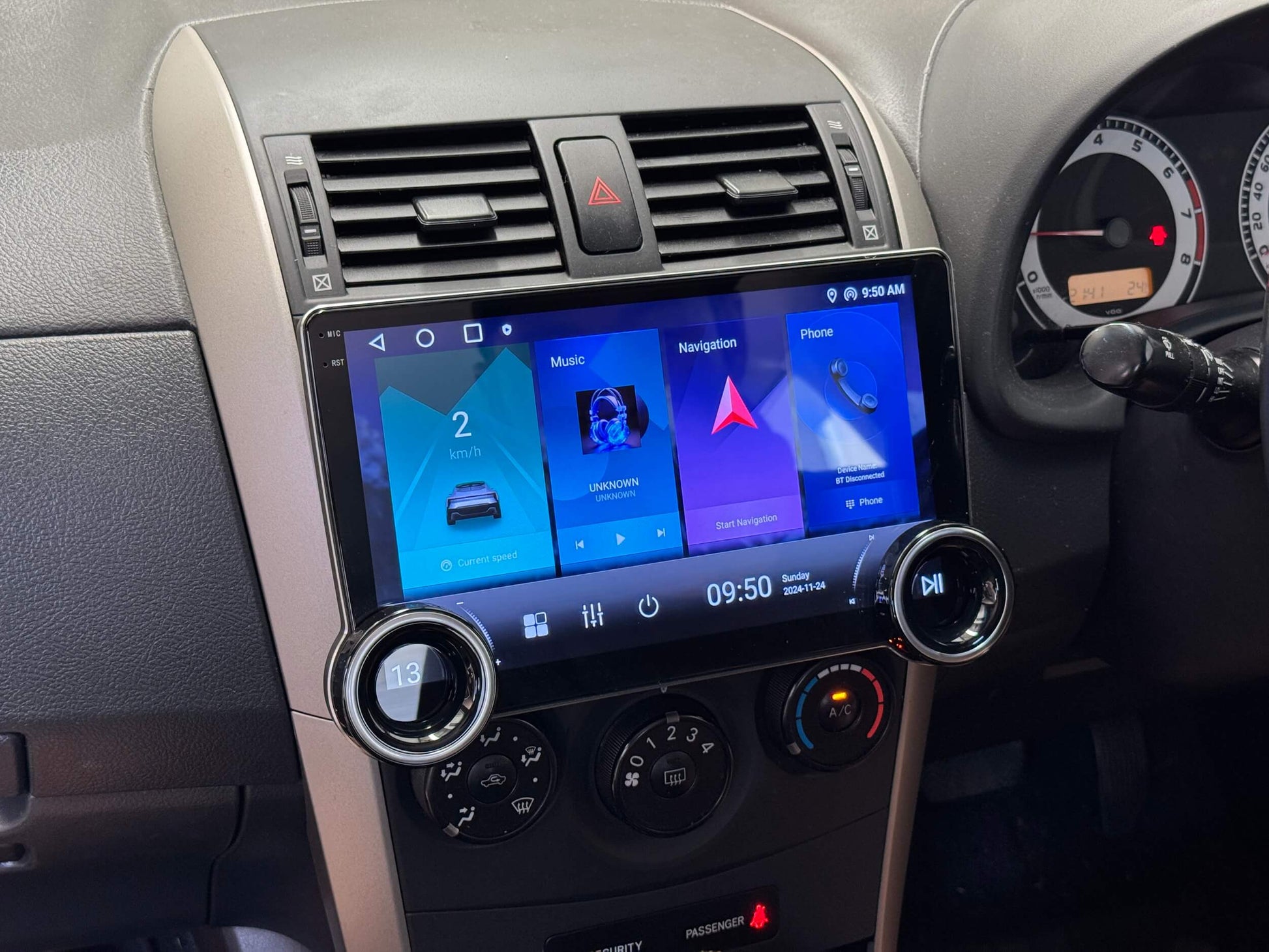 Toyota Corolla Sedan 2008-2012 GPS Bluetooth USB Apple CarPlay Android Auto double knob control  