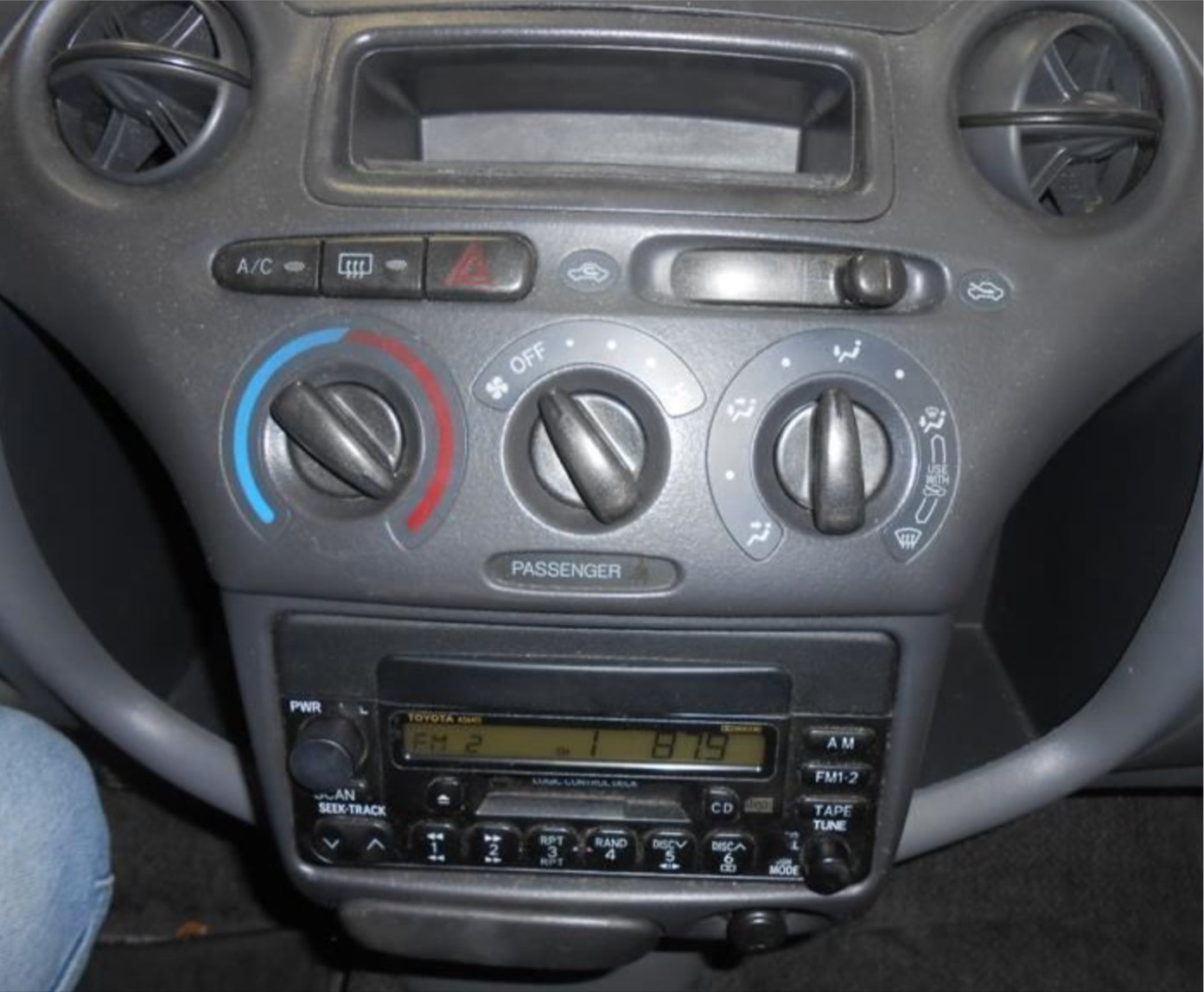 Toyota Echo 1999-2005 7