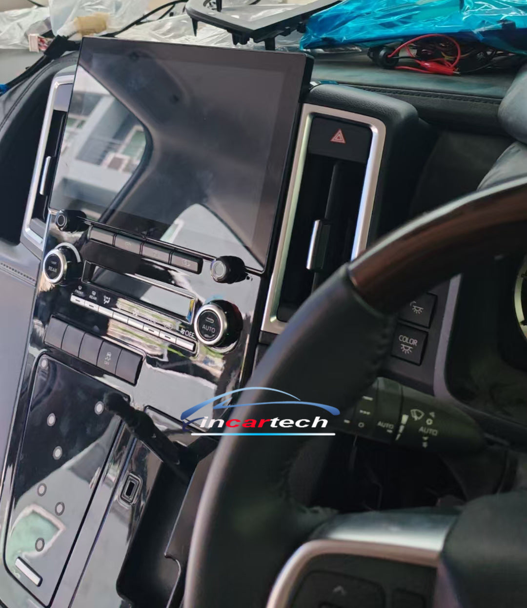 Toyota Fortuner 2018-2025 13.8" GPS Wireless Apple CarPlay Android Auto Stereo headunit