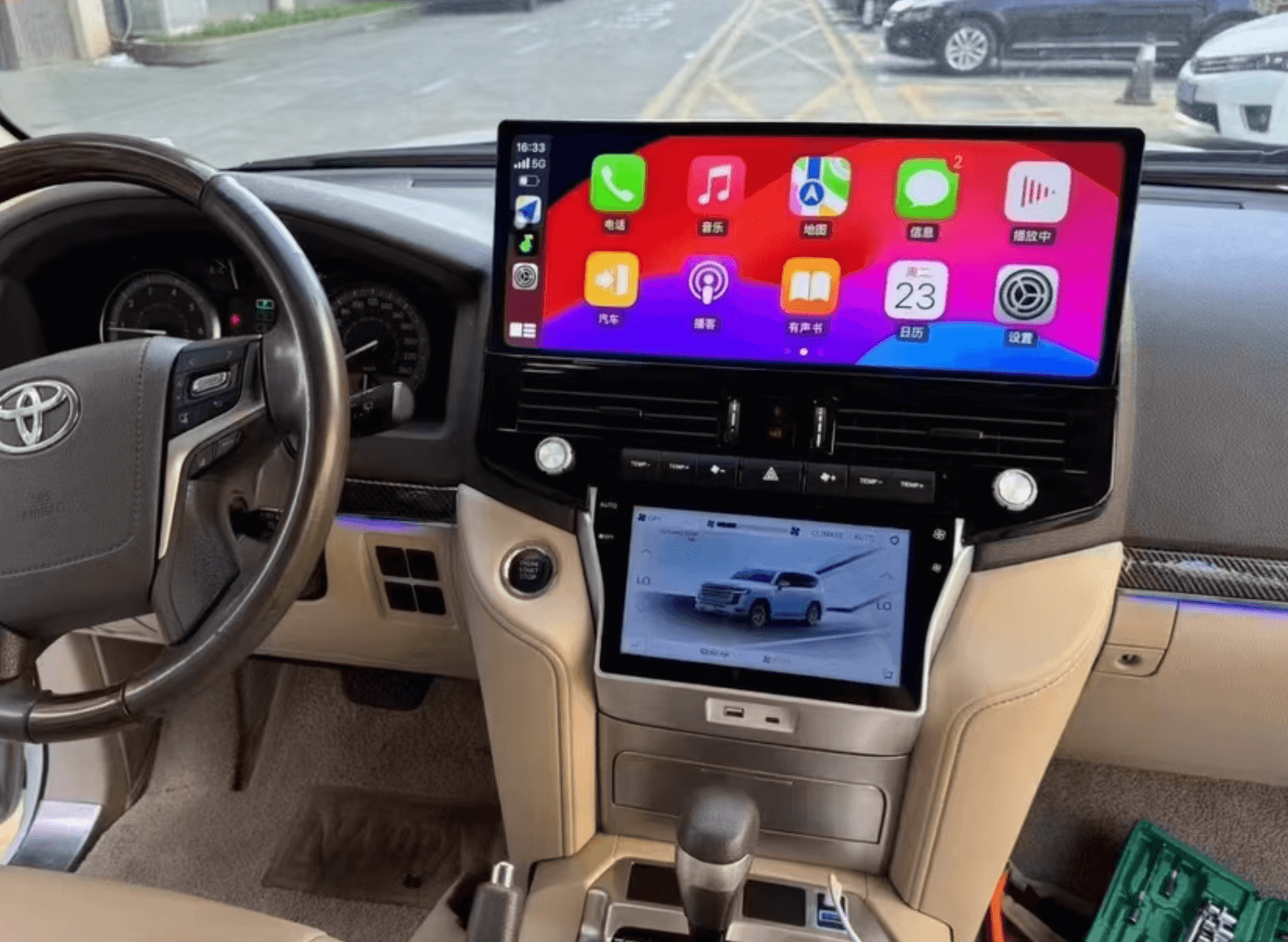Toyota Landcruiser LC200 15-24 VX, Sahara 17" Screen GPS Wireless Apple CarPlay Android Auto Stereo Upgrade