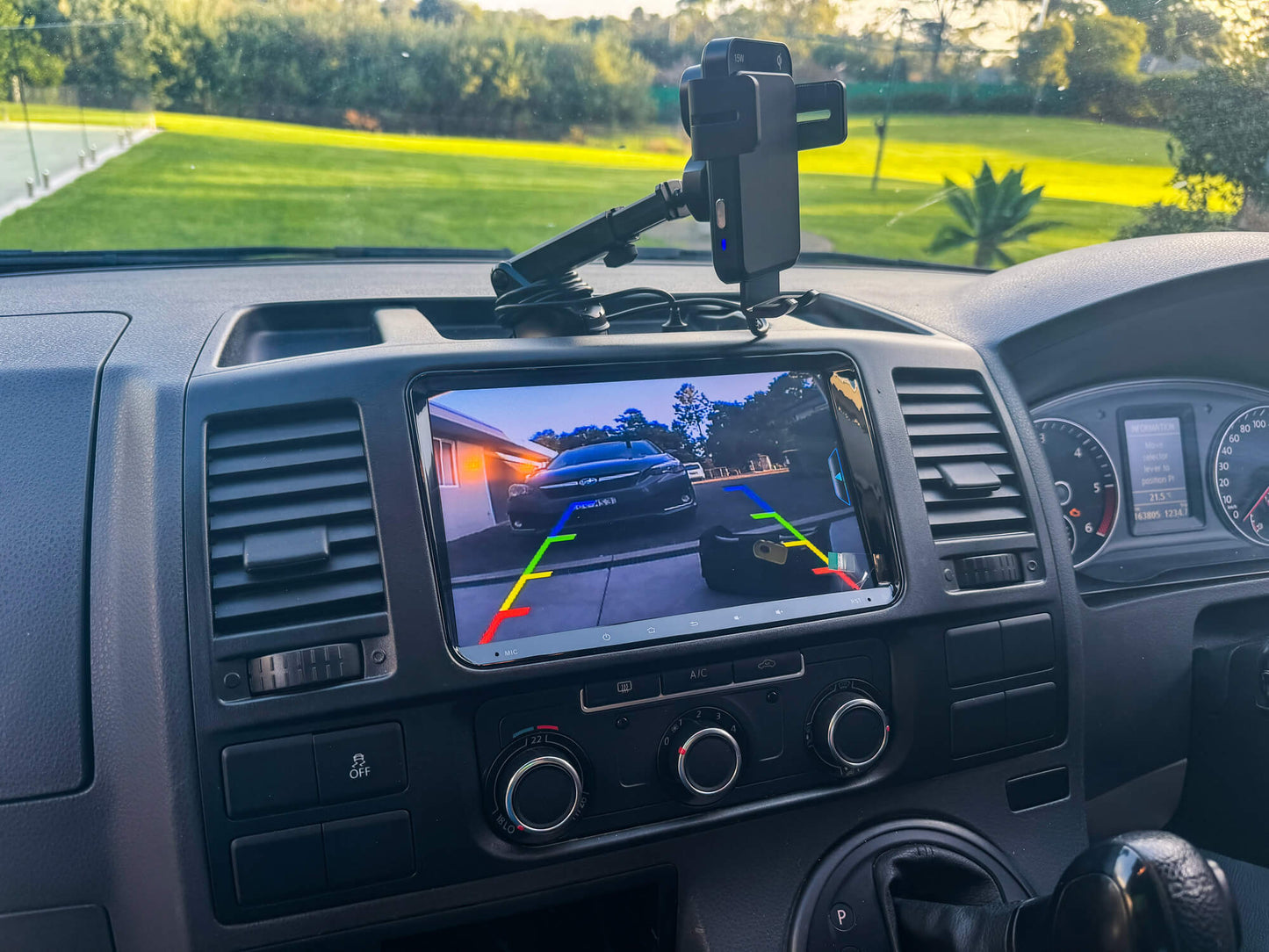 Volkswagen VW Multivan 04-19 9" GPS Infotainment Wireless CarPlay Android Auto