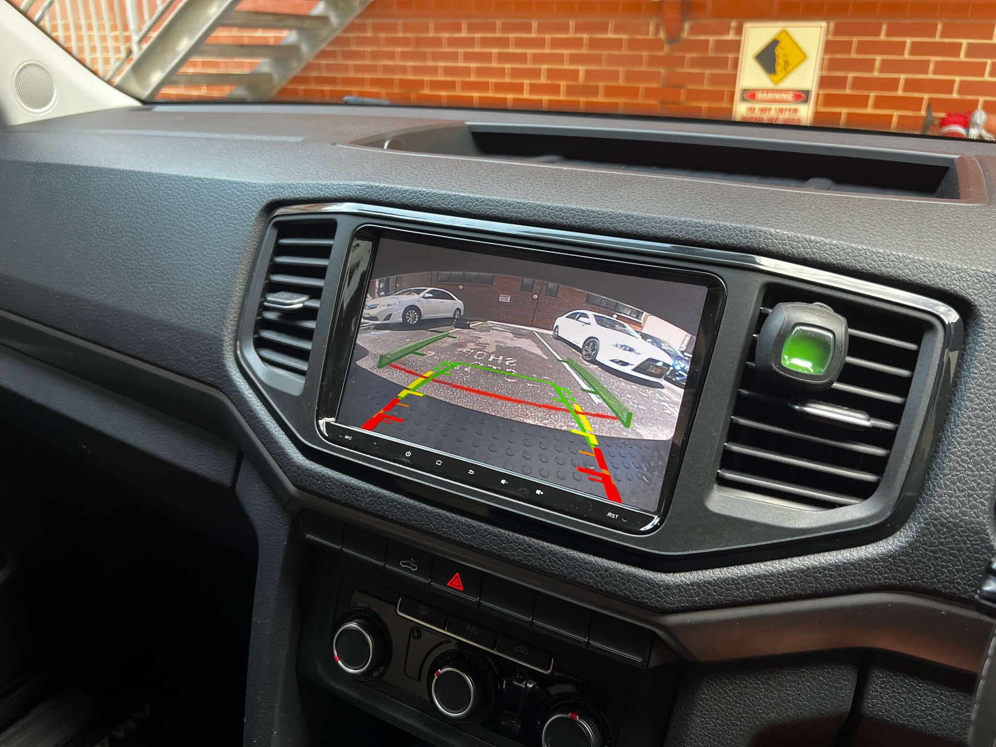 Volkswagen VW reverse camera adaptor 26 pins