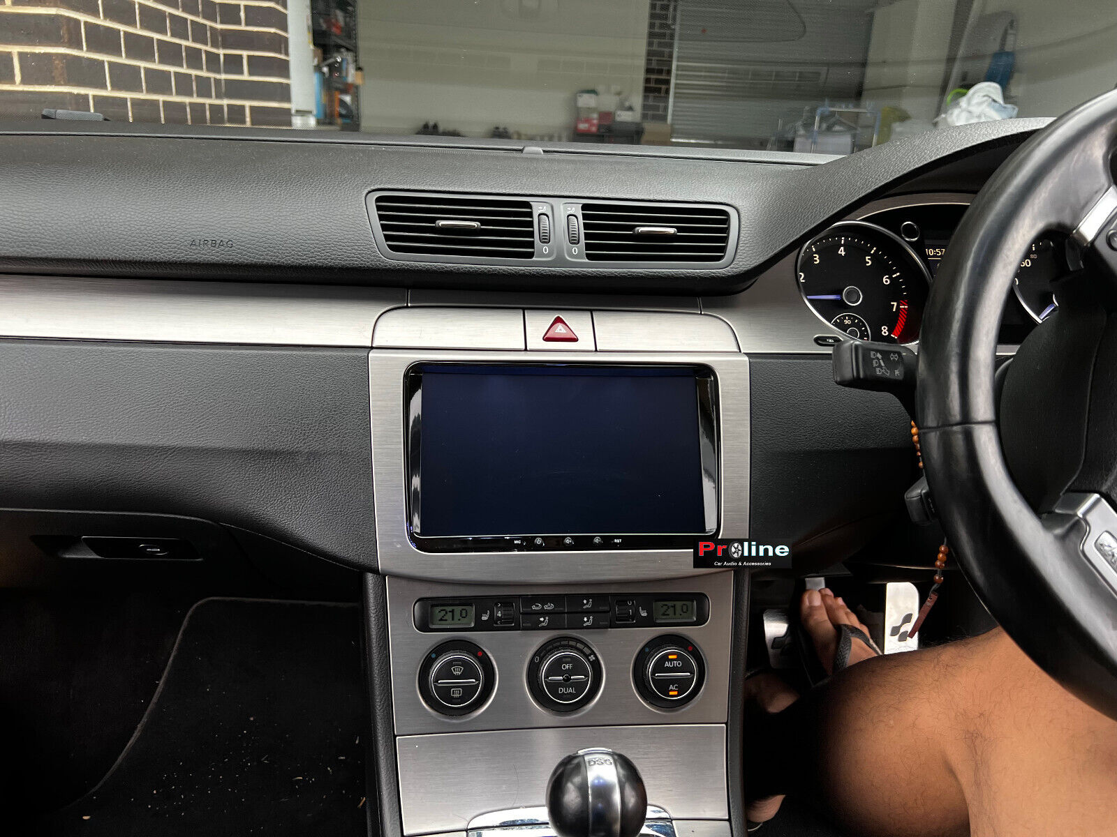 VW Volkswagen CC Wireless Apple Carplay GPS SatNav upgrade stereo Accessories, Volkswagen CC head unit upgrade for Volkswagen CC, Volkswagen CC head unit replacement for Volkswagen CC upgrade, Volkswagen CC stereo upgrade suit both manual and digital air condition control, provides installation. Upgrade to the Latest Wireless Apple Carplay Android Auto