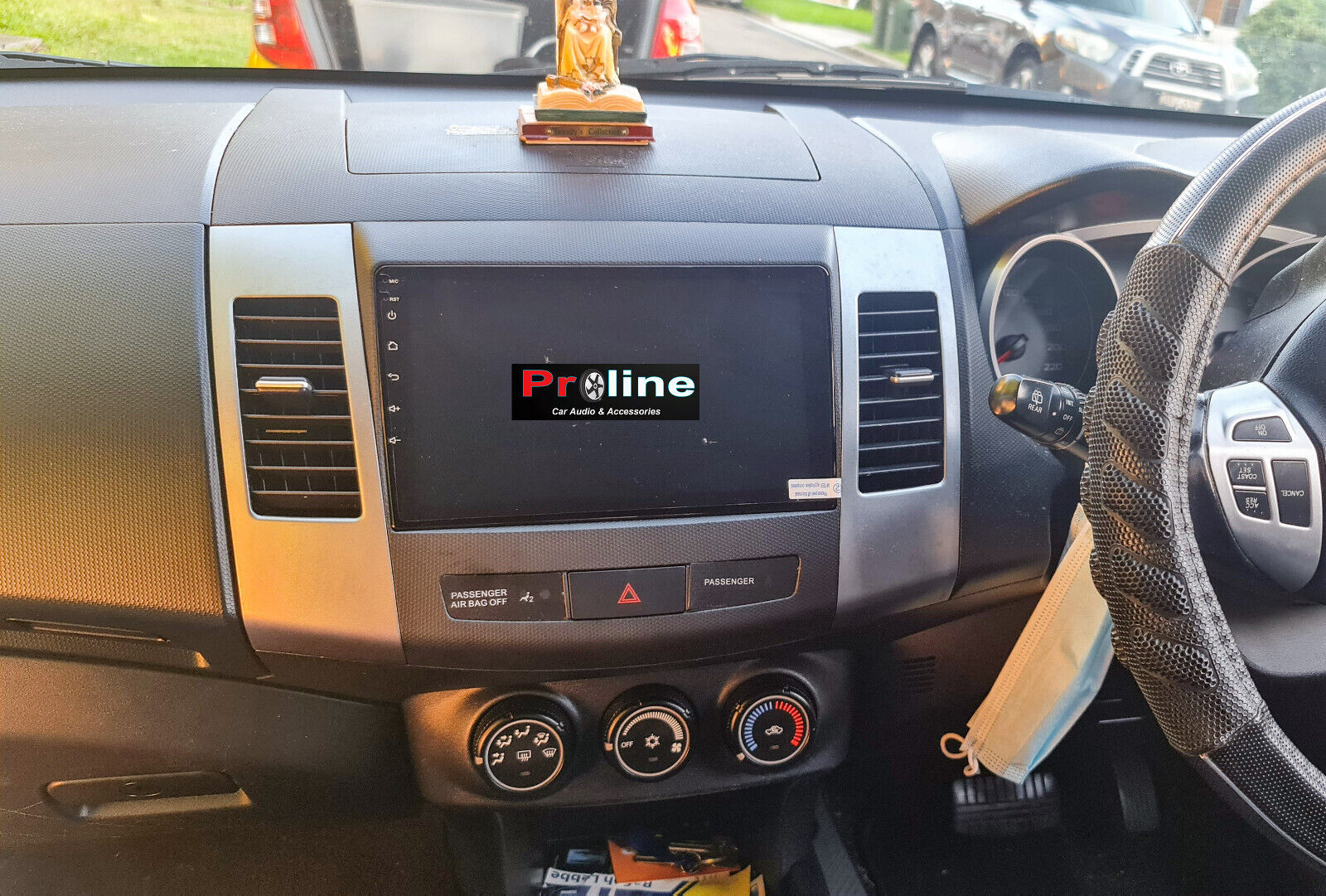Mitsubishi Outlander 06-13 GPS Bluetooth Stereo Apple Carplay support rockford,  Mitsubishi Outlander 06-13 head unit upgrade Mitsubishi Outlander 06-13 head unit replacement Mitsubishi Outlander 06-13 head unit upgrade, Mitsubishi Outlander 06-13 stereo upgrade suit both manual and digital air condition control, provides installation. Upgrade to the Latest Wireless Apple CarPlay Android Auto