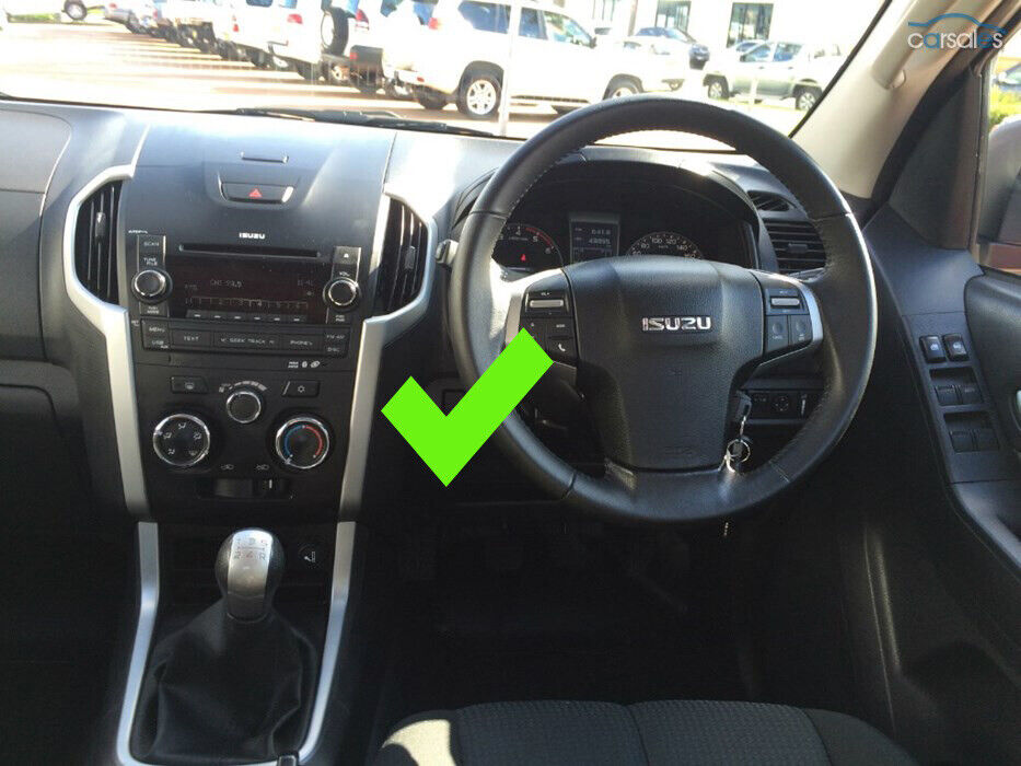 Dmax Head Unit