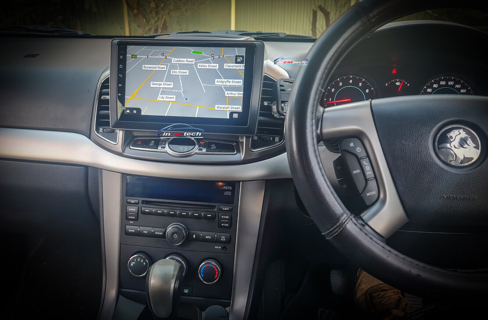 Holden Captiva 7 11-14 GPS Bluetooth USB Apple CarPlay Android Auto Stereo Radio, Holden Captiva 7 11-14 head unit upgrade, Holden Captiva 7 11-14 head unit replacement Holden Captiva 7 11-14 unit upgrade, Holden Captiva 7 11-14 stereo upgrade suit both manual and digital air condition control, provides installation. Upgrade to the Lastest Wireless Apple Carplay Android Auto