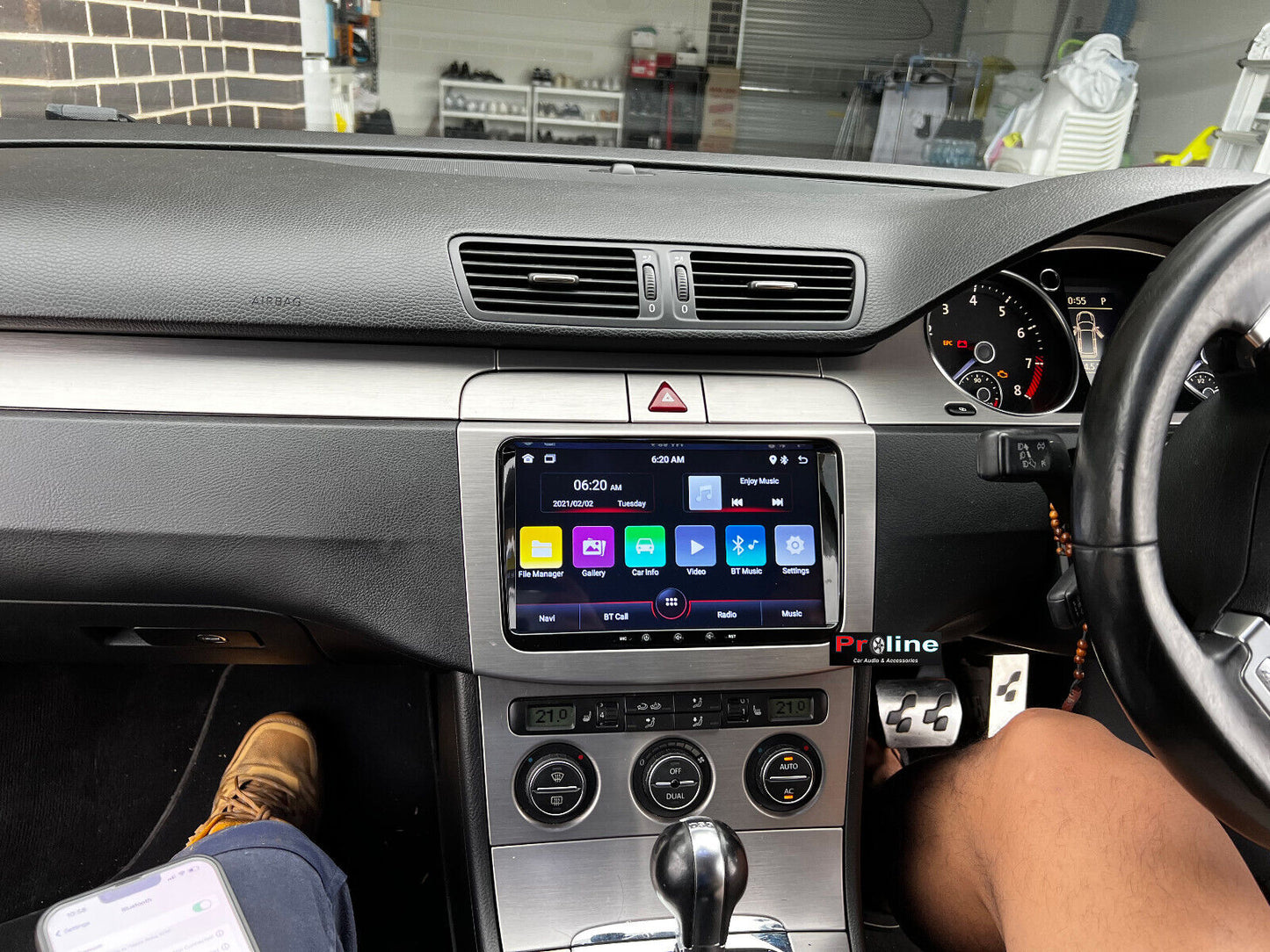 VW Volkswagen CC Wireless Apple Carplay GPS SatNav upgrade stereo Accessories, Volkswagen CC head unit upgrade for Volkswagen CC, Volkswagen CC head unit replacement for Volkswagen CC upgrade, Volkswagen CC stereo upgrade suit both manual and digital air condition control, provides installation. Upgrade to the Latest Wireless Apple Carplay Android Auto