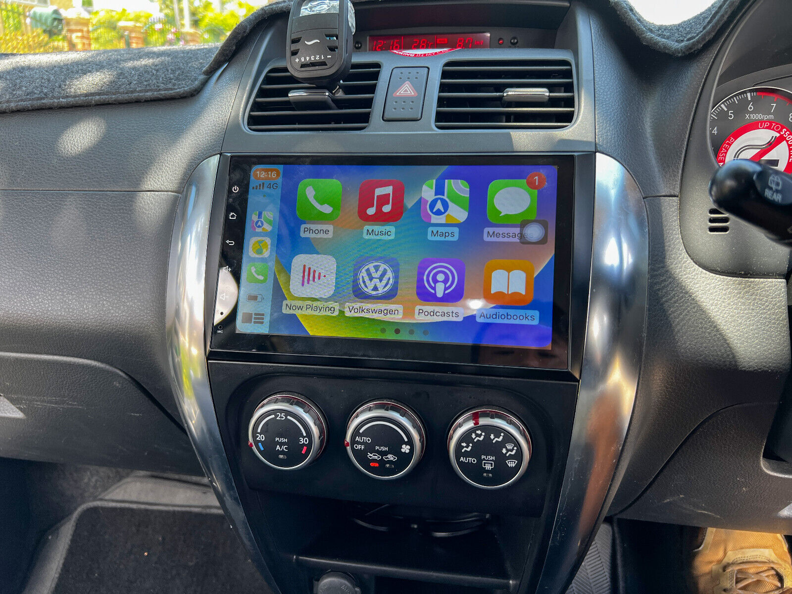 Suzuki SX4 07-14 Wireless Apple CarPlay GPS Radio Bluetooth stereo Android Auto,  Suzuki SX4 07-14 head unit upgrade Suzuki SX4 07-14  head unit replacement for Suzuki SX4 07-14 upgrade, Suzuki SX4 07-14 stereo upgrade suit both manual and digital air condition control, provides installation. Upgrade to the Latest Wireless Apple Carplay Android Auto